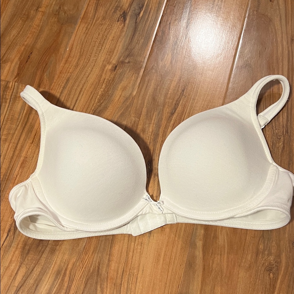 Cacique White Underwire Bra 38C
